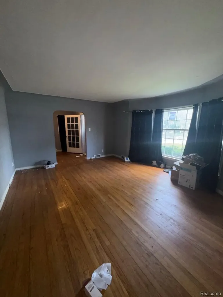 18213 Sorrento Street Detroit City MI 48235
