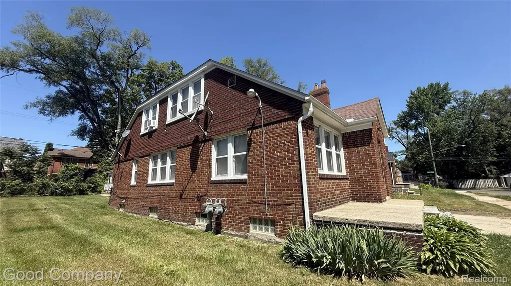 17403 Quincy Street Detroit City MI 48221