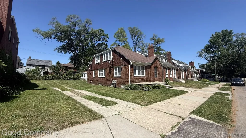 17403 Quincy Street Detroit City MI 48221