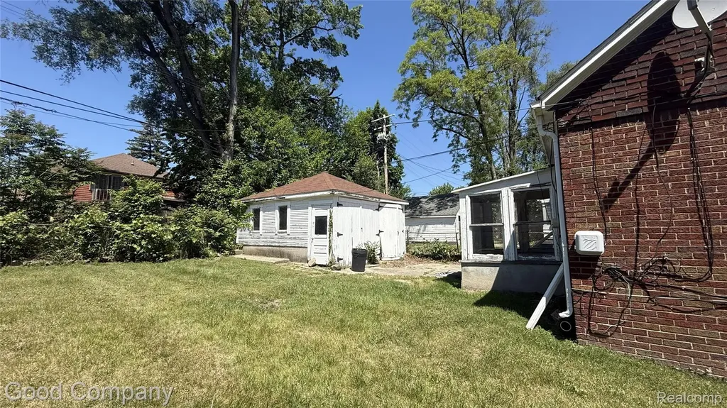 17403 Quincy Street Detroit City MI 48221