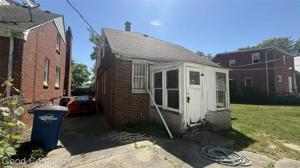 17403 Quincy Street Detroit City MI 48221