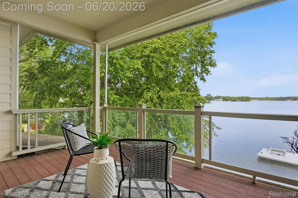9548 Elizabeth Lake Road White Lake Charter Township MI 48386