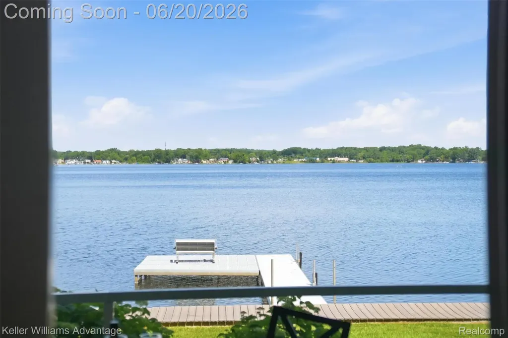 9548 Elizabeth Lake Road White Lake Charter Township MI 48386