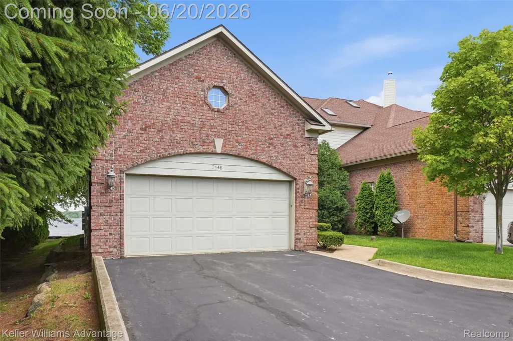 9548 Elizabeth Lake Road White Lake Charter Township MI 48386