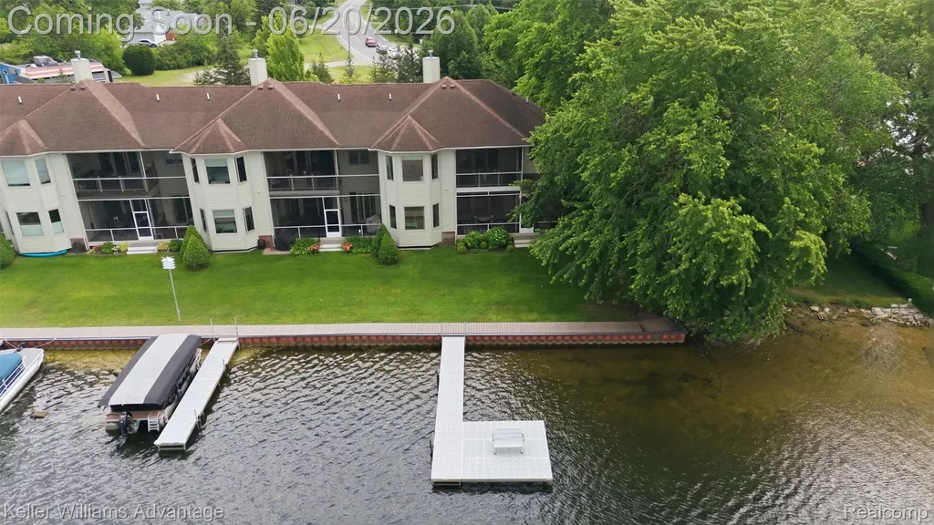 9548 Elizabeth Lake Road White Lake Charter Township MI 48386