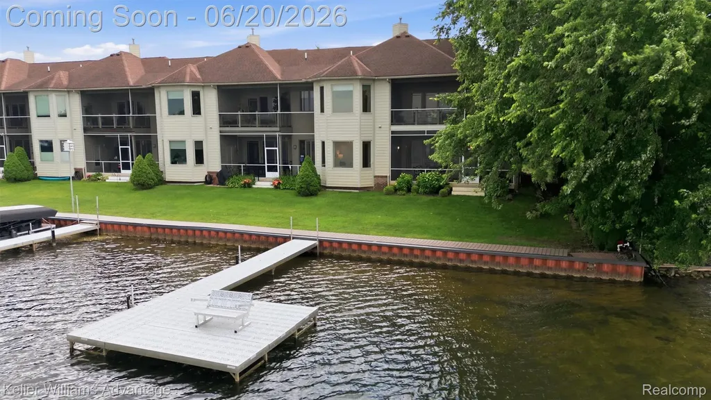 9548 Elizabeth Lake Road White Lake Charter Township MI 48386