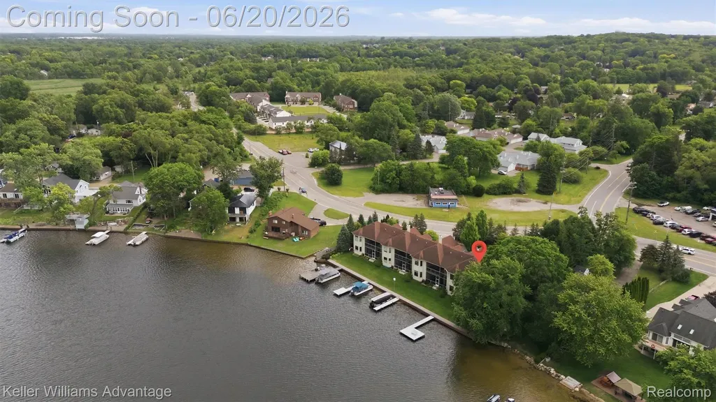9548 Elizabeth Lake Road White Lake Charter Township MI 48386