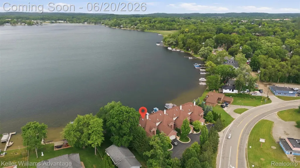 9548 Elizabeth Lake Road White Lake Charter Township MI 48386
