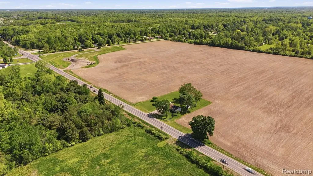 1863 Wadhams Road Kimball Township MI 48074