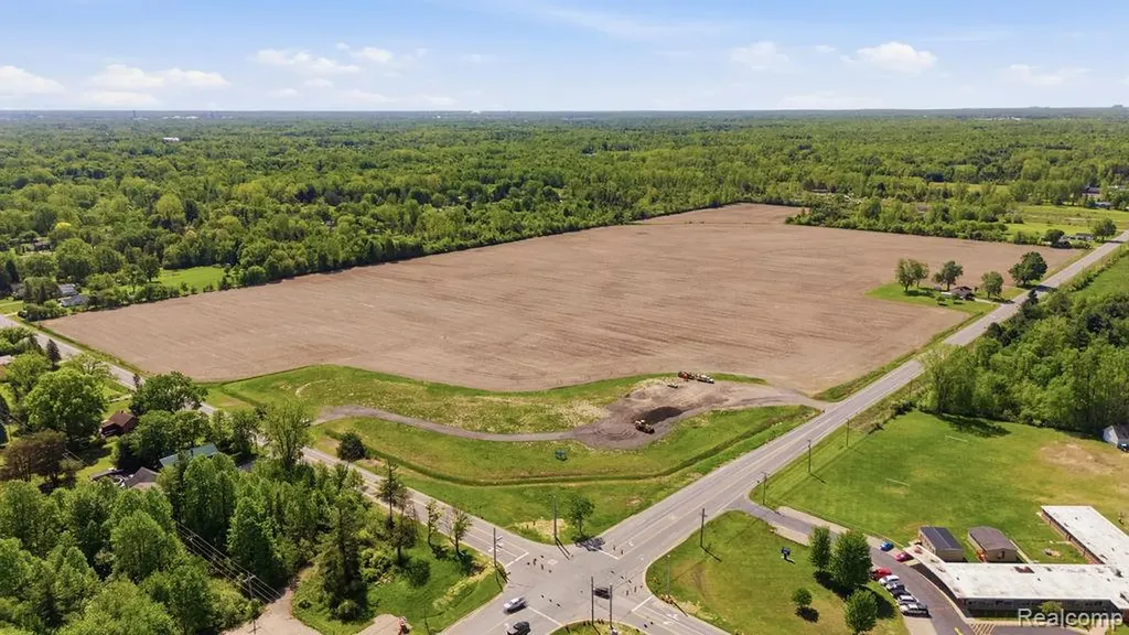 1863 Wadhams Road Kimball Township MI 48074