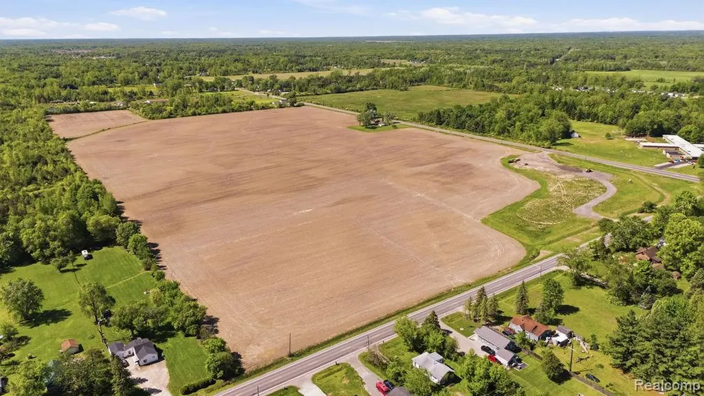 1863 Wadhams Road Kimball Township MI 48074