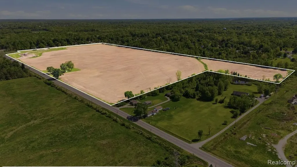 1863 Wadhams Road Kimball Township MI 48074