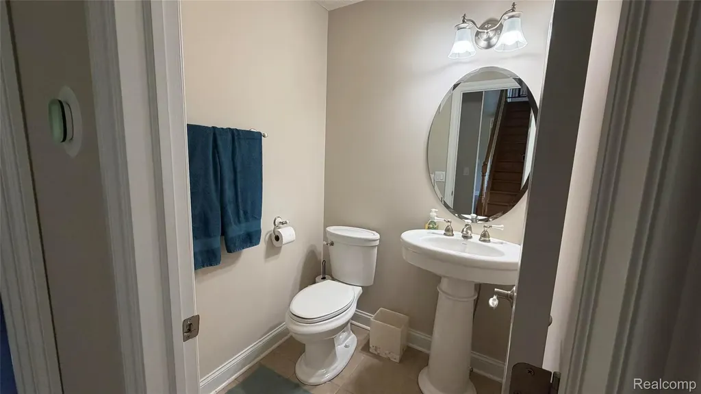 2380 Houghton Hollow Drive Delhi Charter Township MI 48911