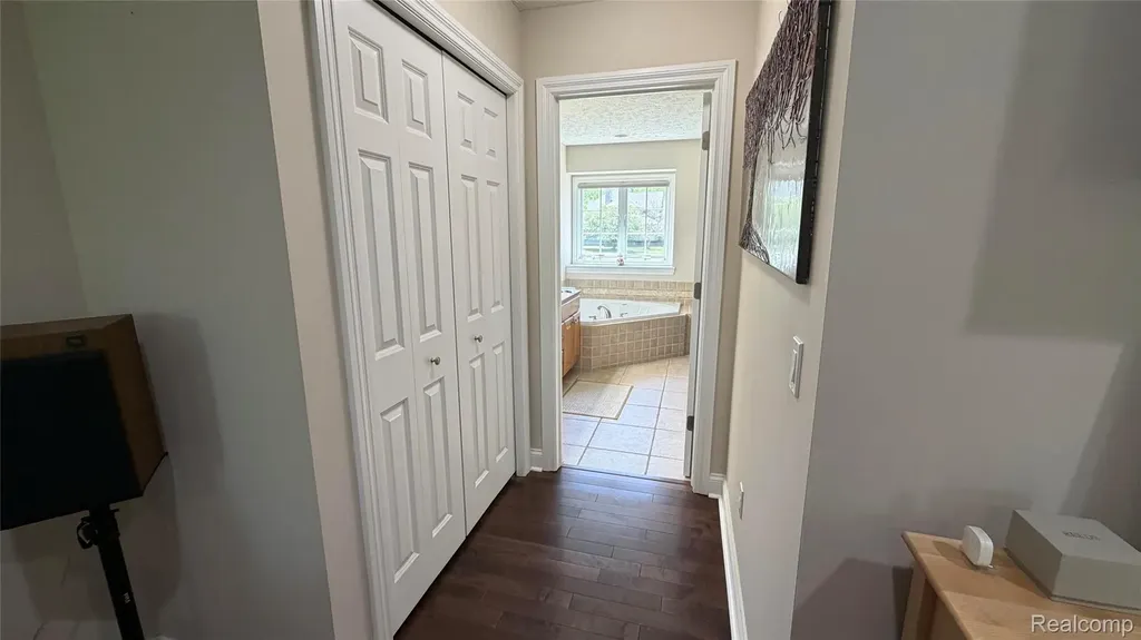 2380 Houghton Hollow Drive Delhi Charter Township MI 48911