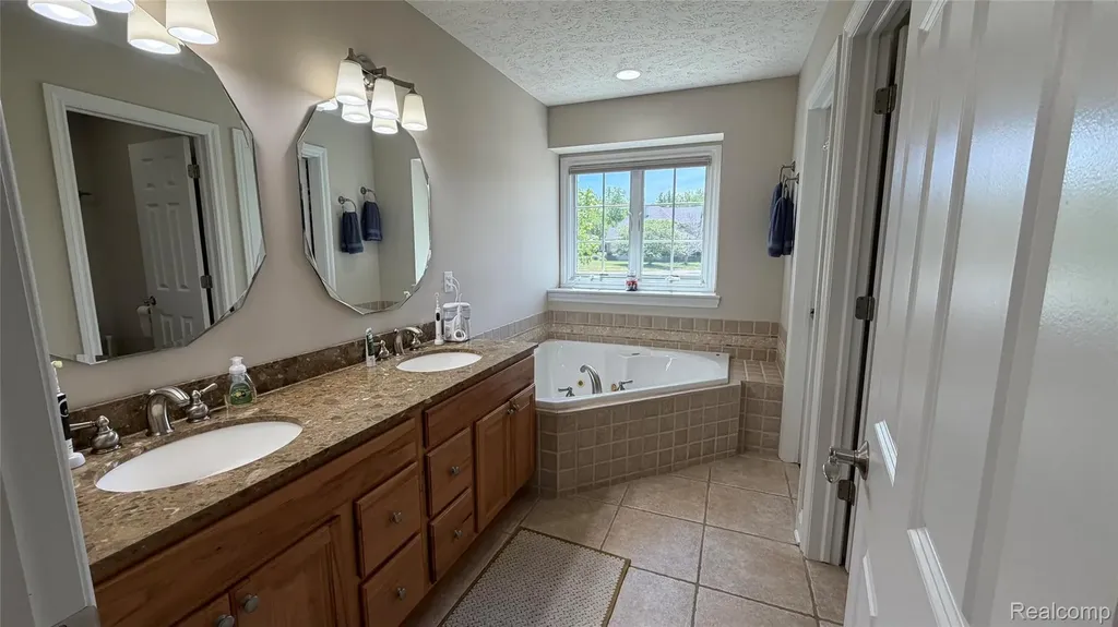 2380 Houghton Hollow Drive Delhi Charter Township MI 48911