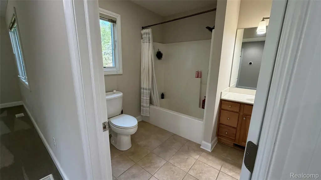 2380 Houghton Hollow Drive Delhi Charter Township MI 48911