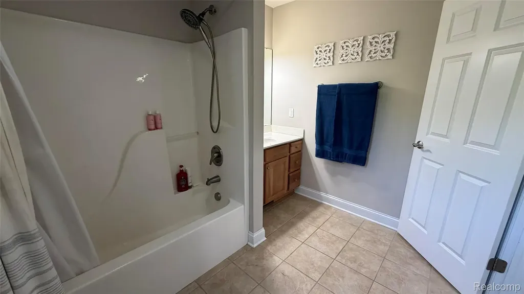 2380 Houghton Hollow Drive Delhi Charter Township MI 48911
