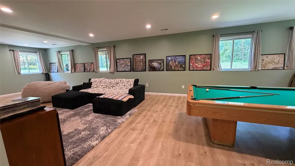 2380 Houghton Hollow Drive Delhi Charter Township MI 48911