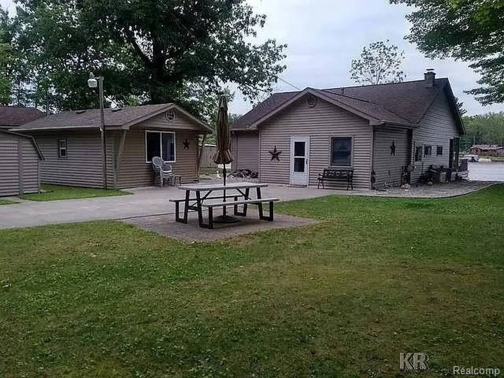 4181 S Oak Drive Billings Township MI 48612