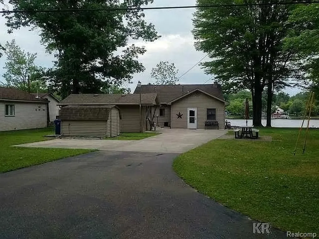 4181 S Oak Drive Billings Township MI 48612