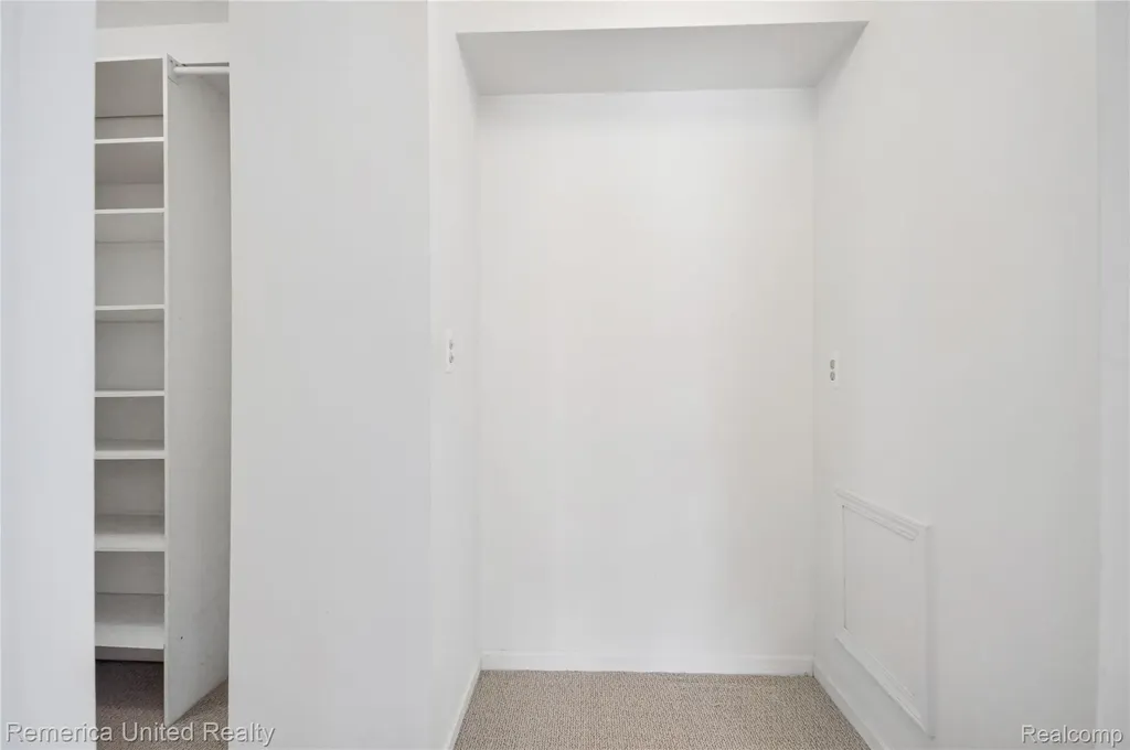 12113 Lexington Drive Green Oak Township MI 48178