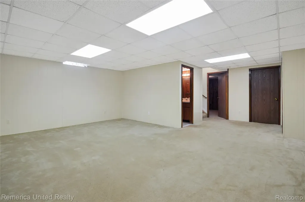 12113 Lexington Drive Green Oak Township MI 48178