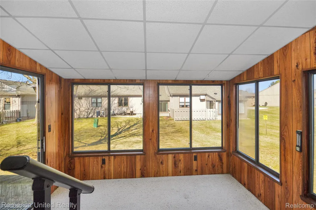 12113 Lexington Drive Green Oak Township MI 48178