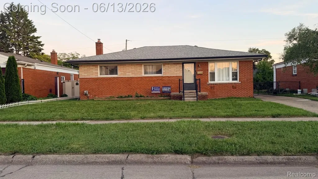 3254 Potomac Avenue Warren City MI 48091
