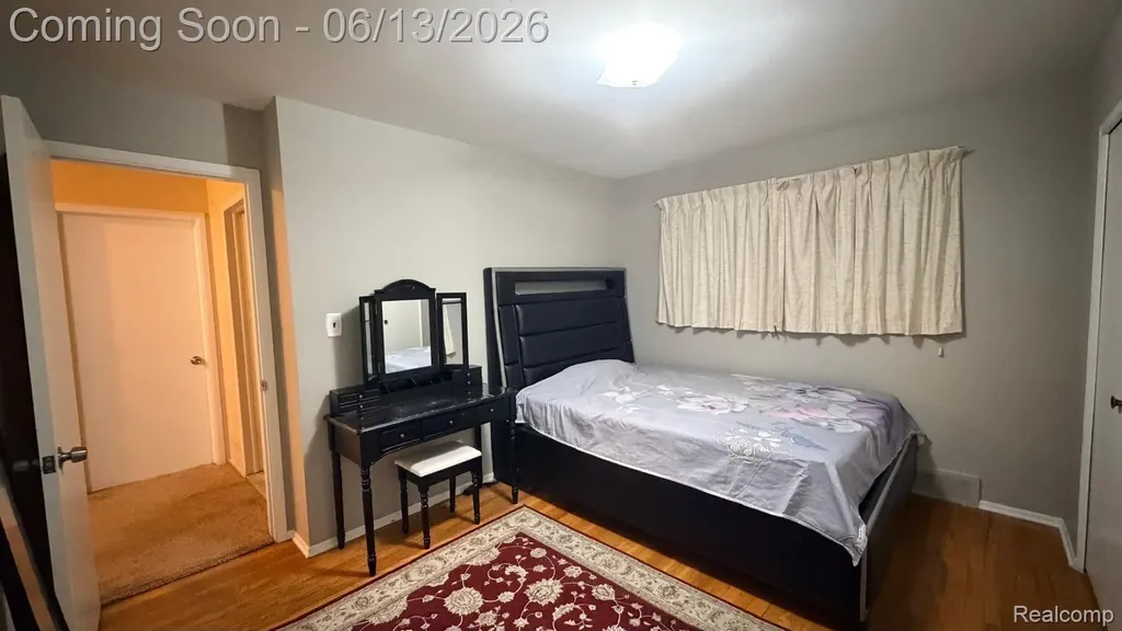 3254 Potomac Avenue Warren City MI 48091