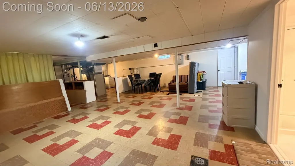 3254 Potomac Avenue Warren City MI 48091