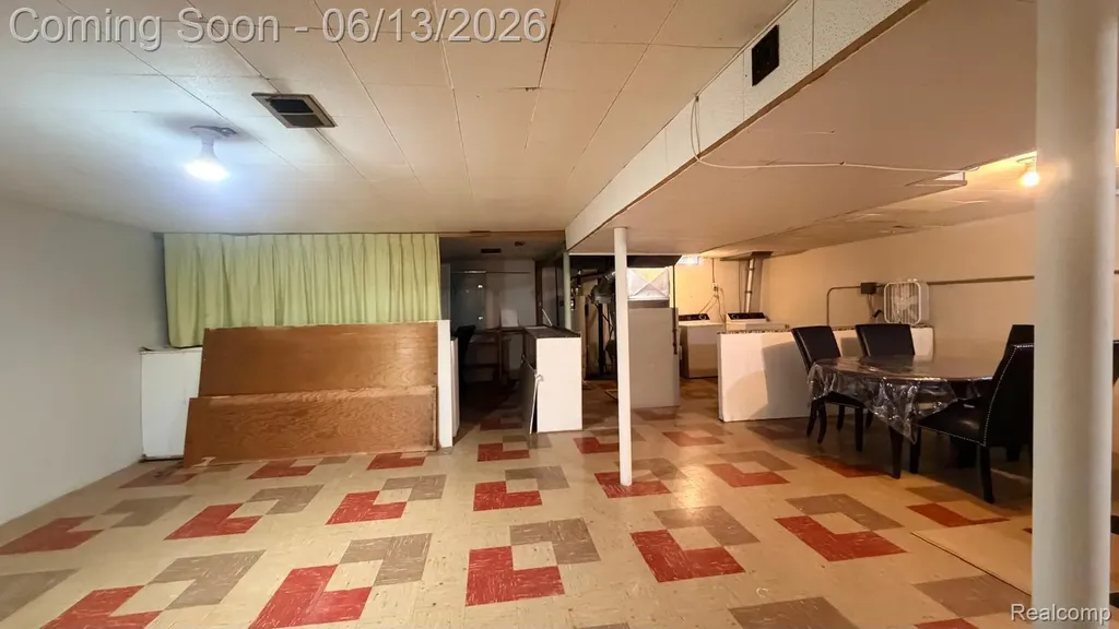 3254 Potomac Avenue Warren City MI 48091