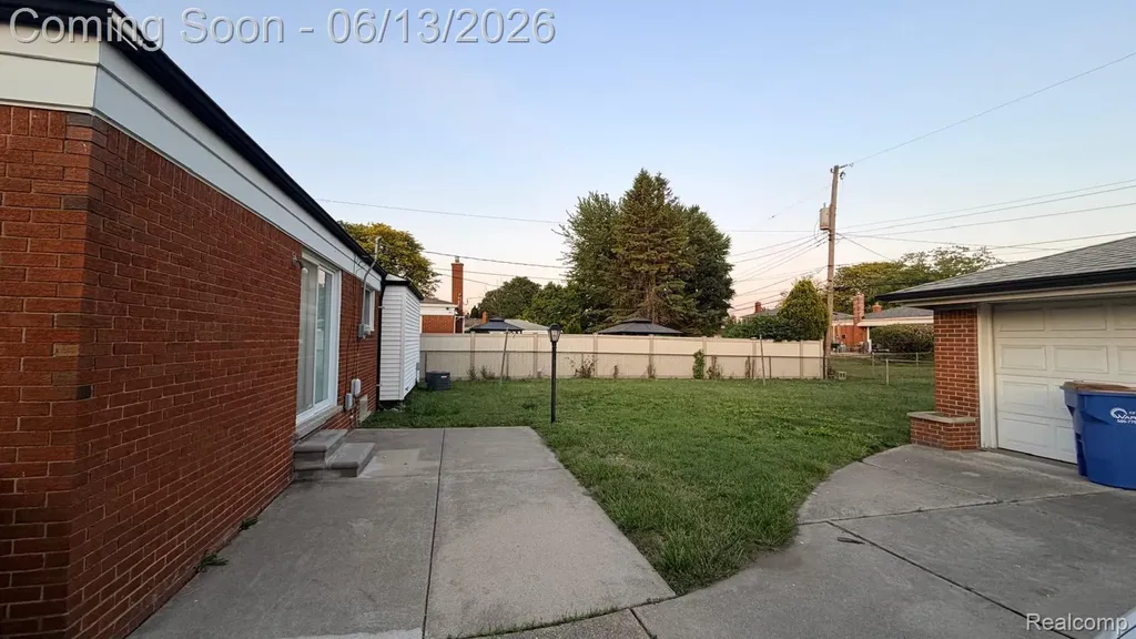 3254 Potomac Avenue Warren City MI 48091
