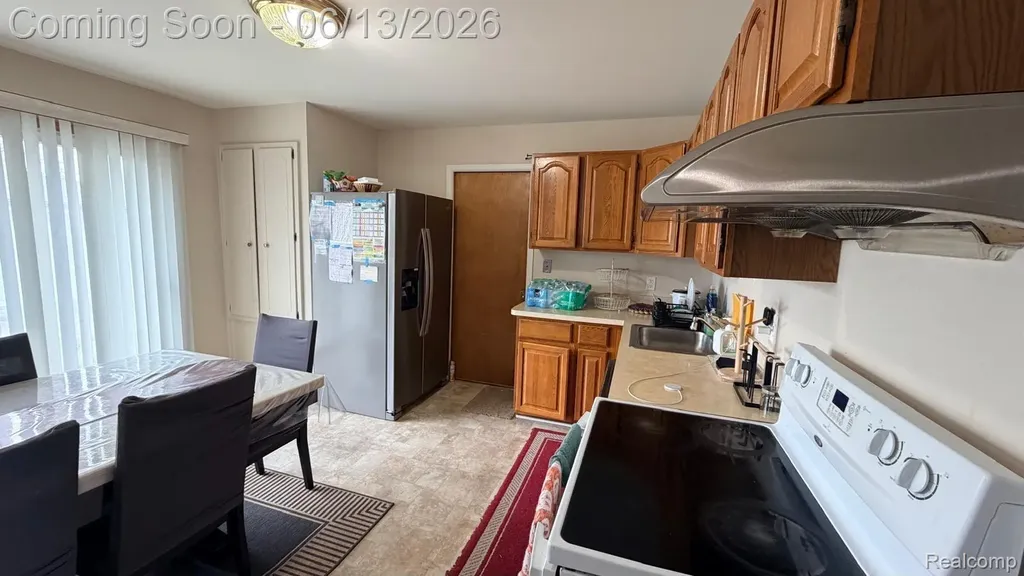 3254 Potomac Avenue Warren City MI 48091