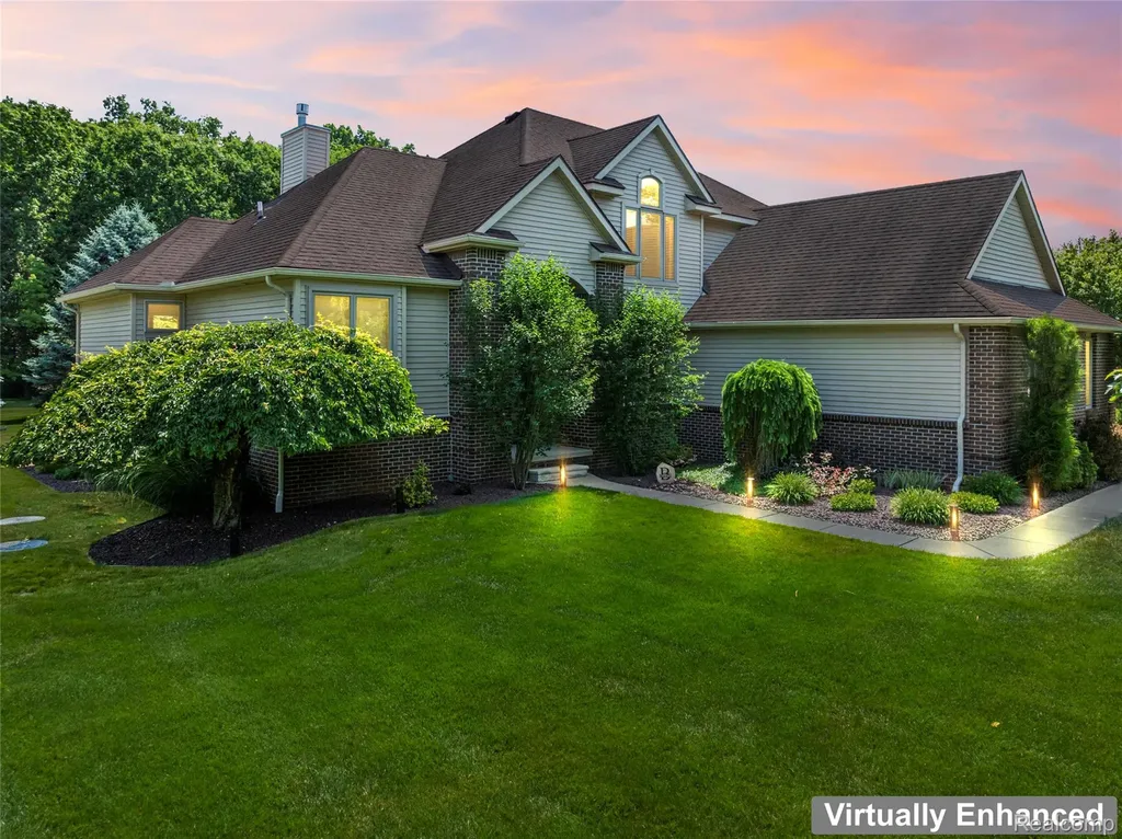 6541 E Ridge Court Green Oak Township MI 48116