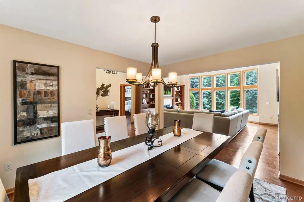 6541 E Ridge Court Green Oak Township MI 48116