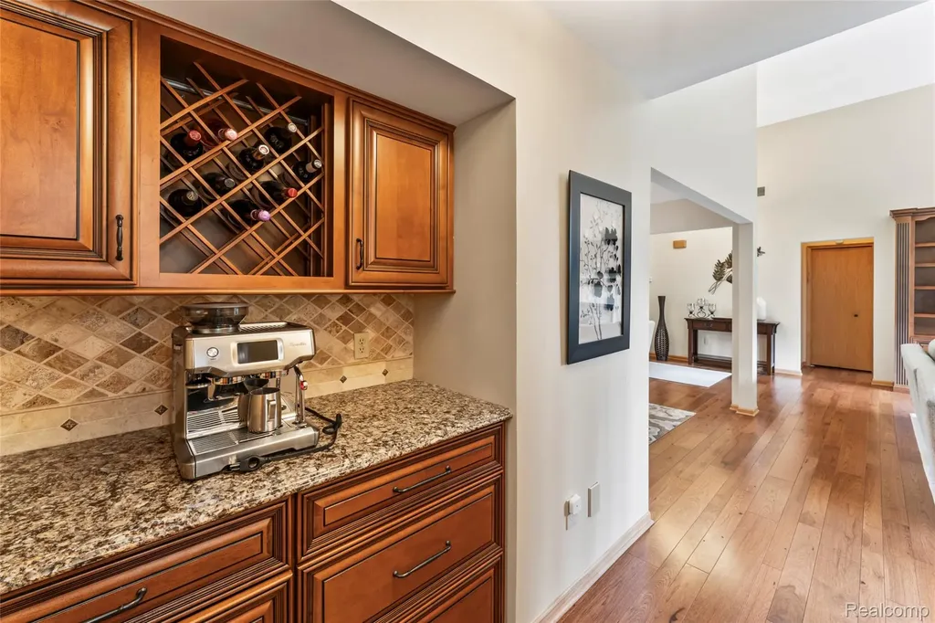 6541 E Ridge Court Green Oak Township MI 48116