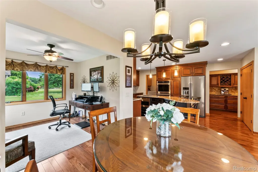 6541 E Ridge Court Green Oak Township MI 48116