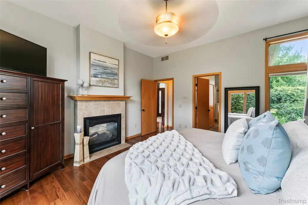 6541 E Ridge Court Green Oak Township MI 48116