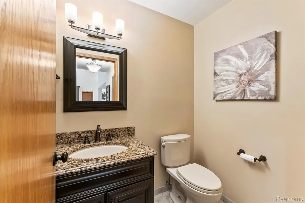 6541 E Ridge Court Green Oak Township MI 48116