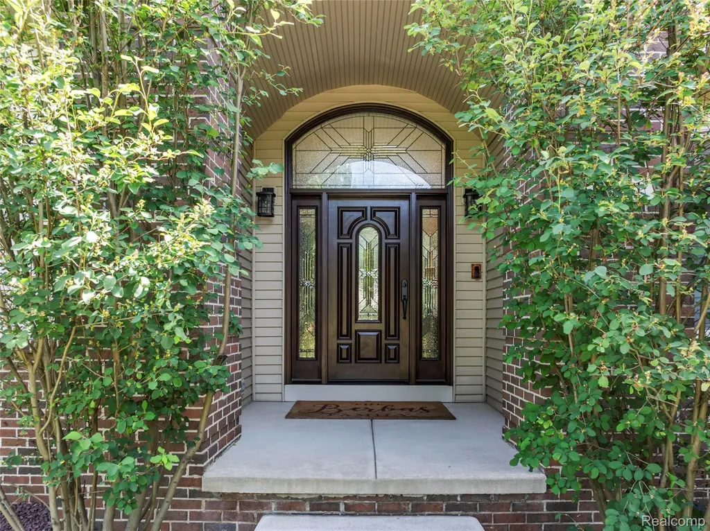 6541 E Ridge Court Green Oak Township MI 48116
