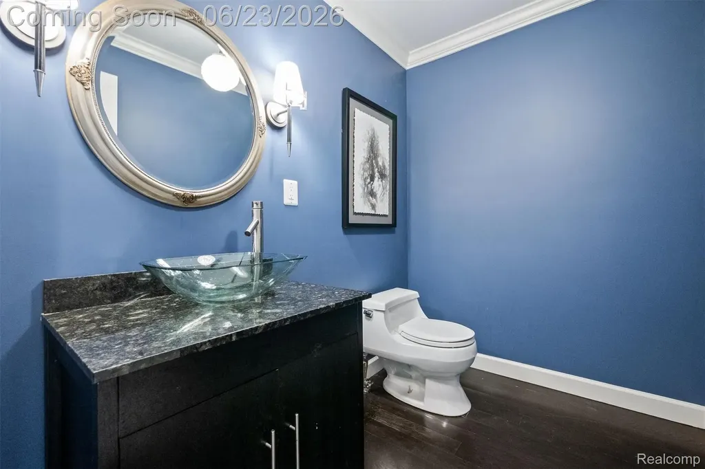 520 Pleasant Street Birmingham City MI 48009
