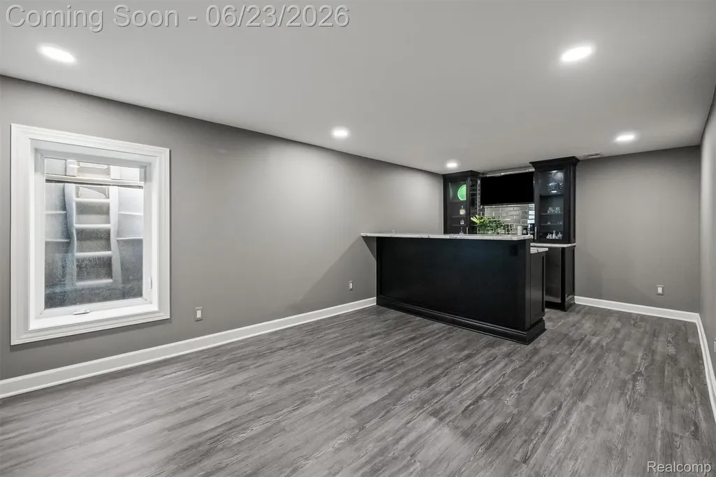 520 Pleasant Street Birmingham City MI 48009