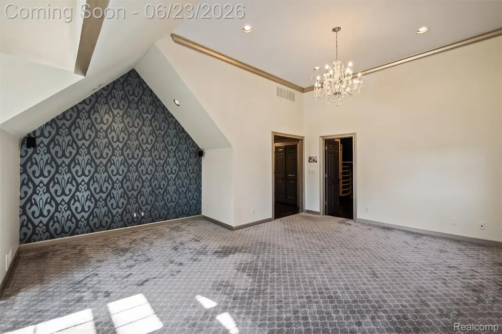 520 Pleasant Street Birmingham City MI 48009