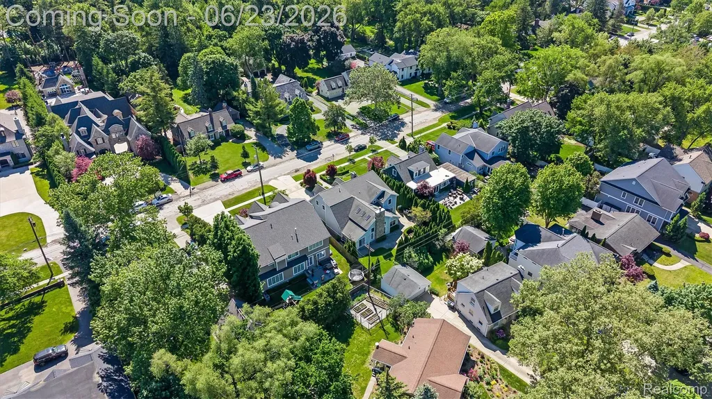 520 Pleasant Street Birmingham City MI 48009