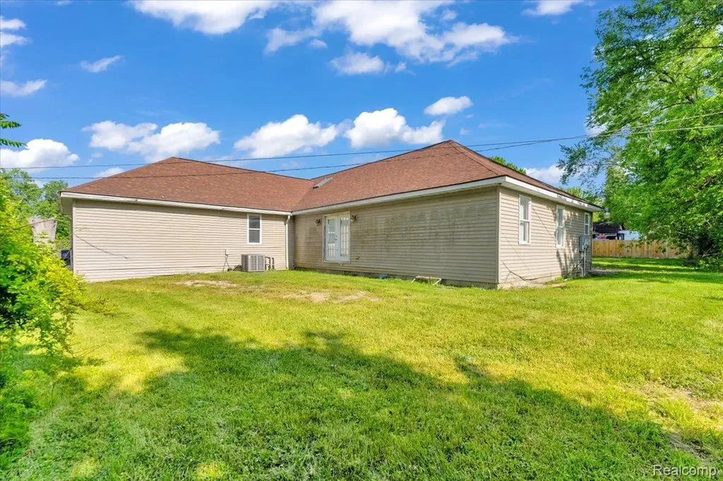 3260 Isabelle Street Inkster City MI 48141
