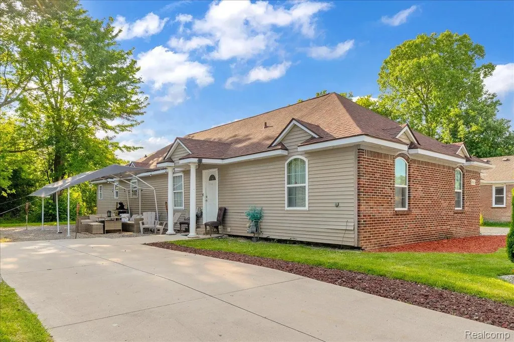 3260 Isabelle Street Inkster City MI 48141