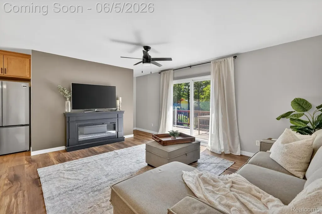 14232 North Road Fenton Charter Township MI 48430
