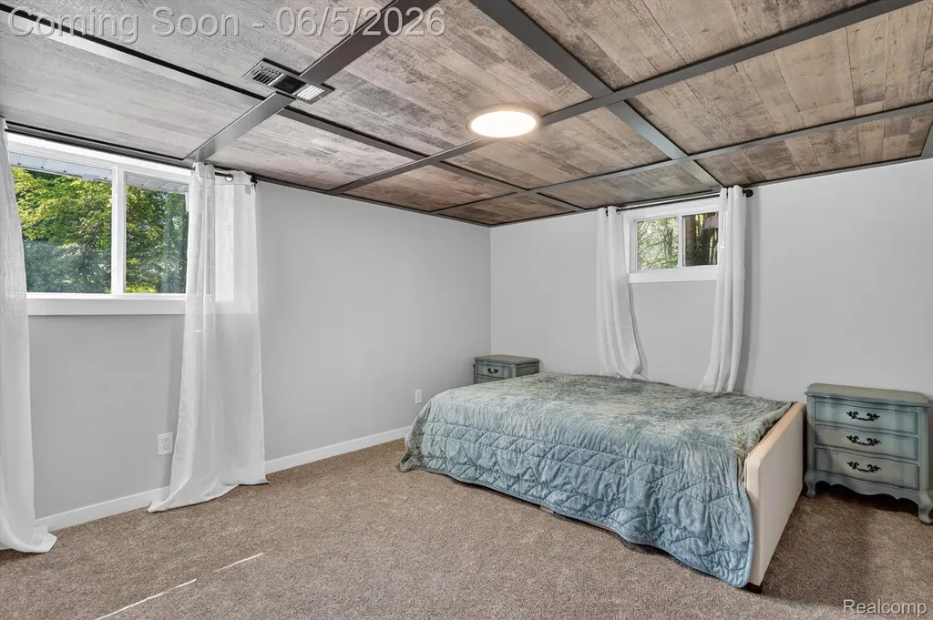 14232 North Road Fenton Charter Township MI 48430