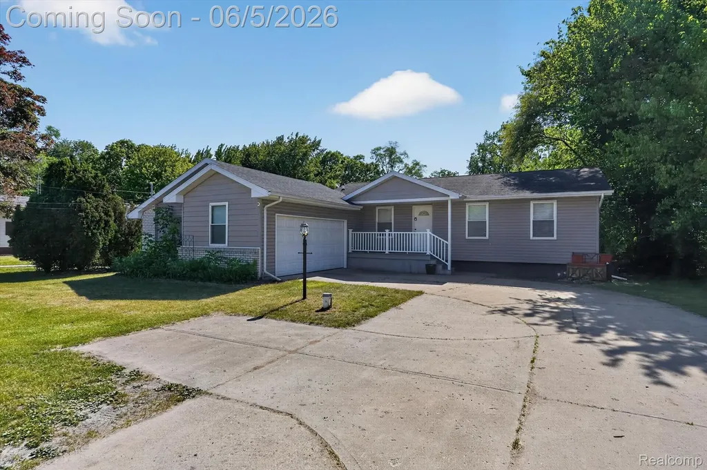 14232 North Road Fenton Charter Township MI 48430