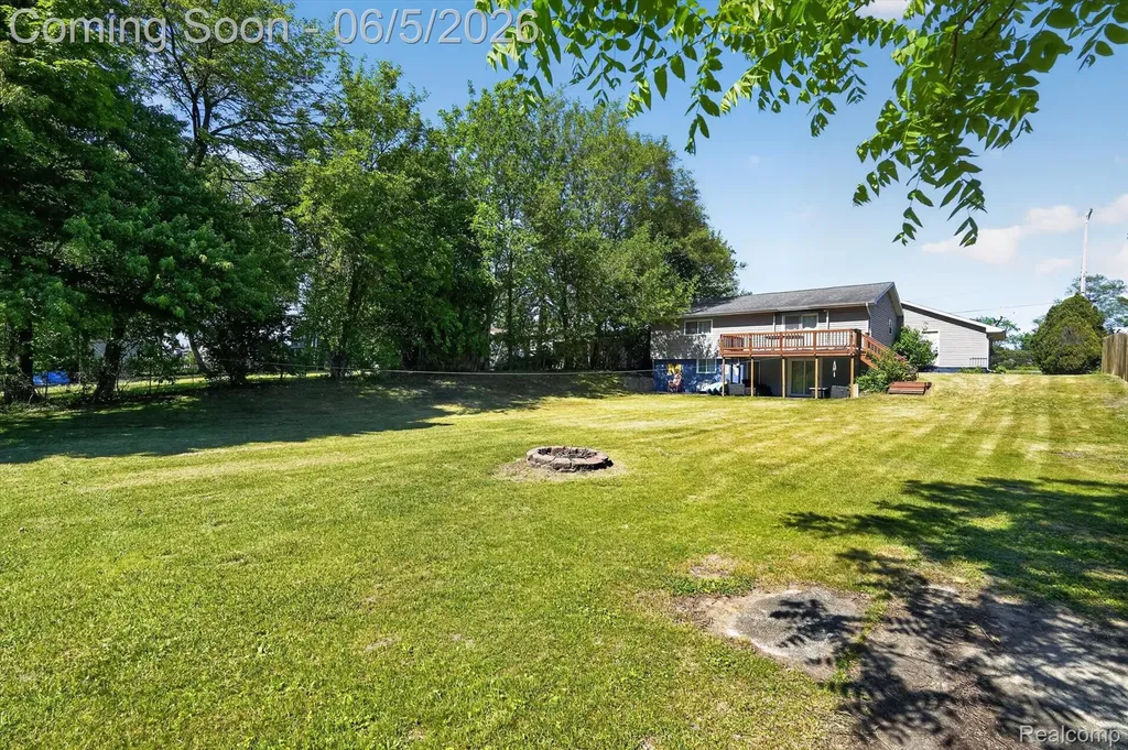 14232 North Road Fenton Charter Township MI 48430